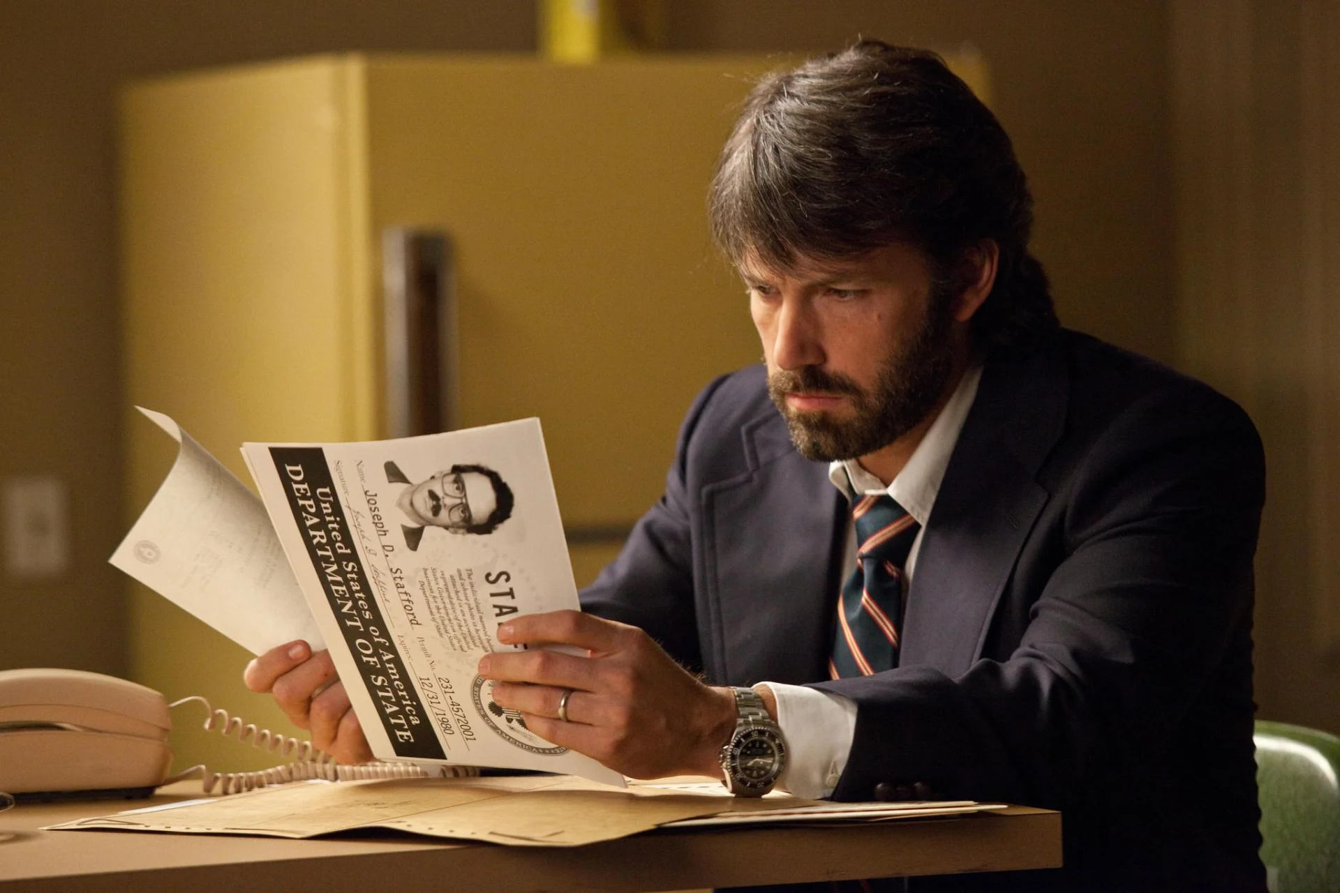 Ben Affleck w filmie "Operacja Argo".