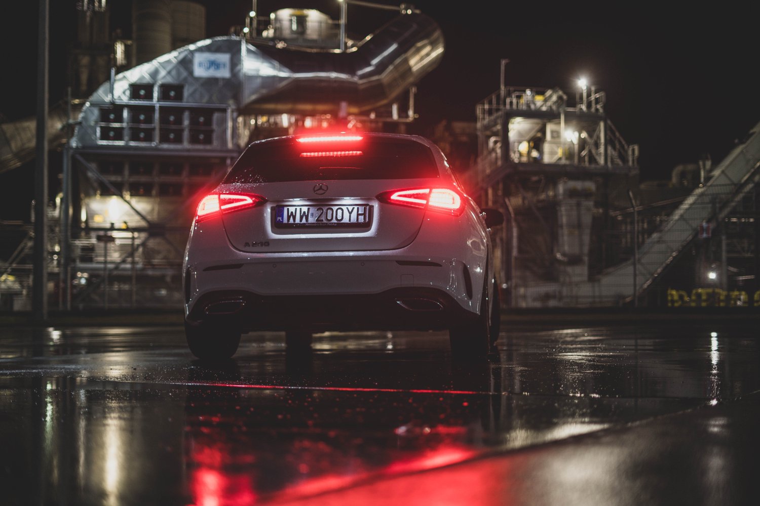 Mercedes klasy A to naprawdę ładne auto.