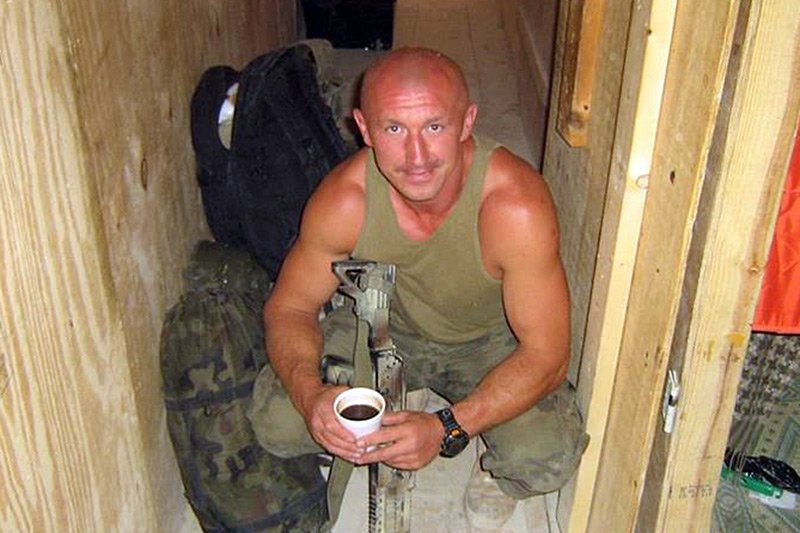 Paweł Oleszczuk jeszcze kilka lat temu był chętnie angażowany na misje zagraniczne. Wielokrotnie służył w Iraku i Afganistanie. Po powrocie do kraju szybko stracił jednak pracę wojsku.