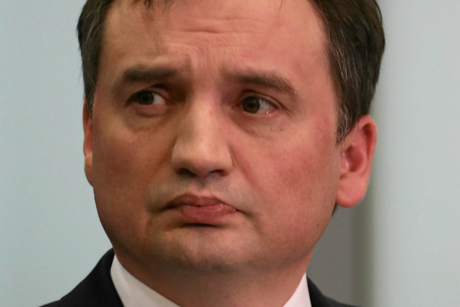 Premier Holandii Mark Rutte dostał nietypowy "prezent". To fałszywe prawo jazdy na jego nazwisko zakupione za 80 euro na polskiej stronie internetowej.