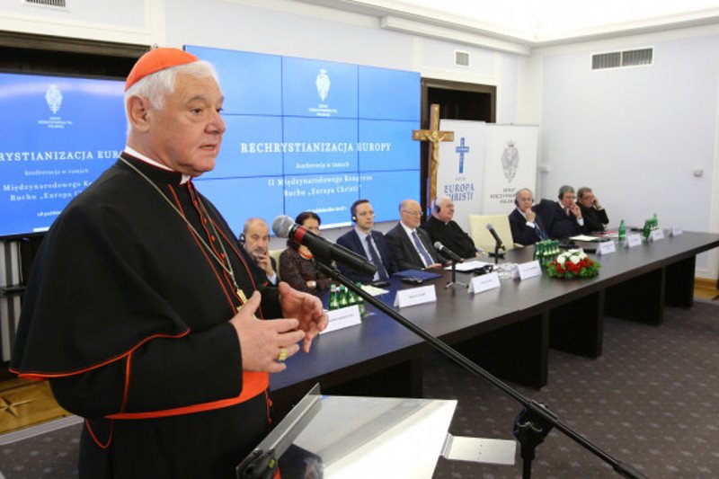 Gerhard Ludwig Müller podczas wystąpienia w Senacie. 18.X. odbyła się tu 5. sesja II Międzynarodowego Kongresu "Europa Christi".