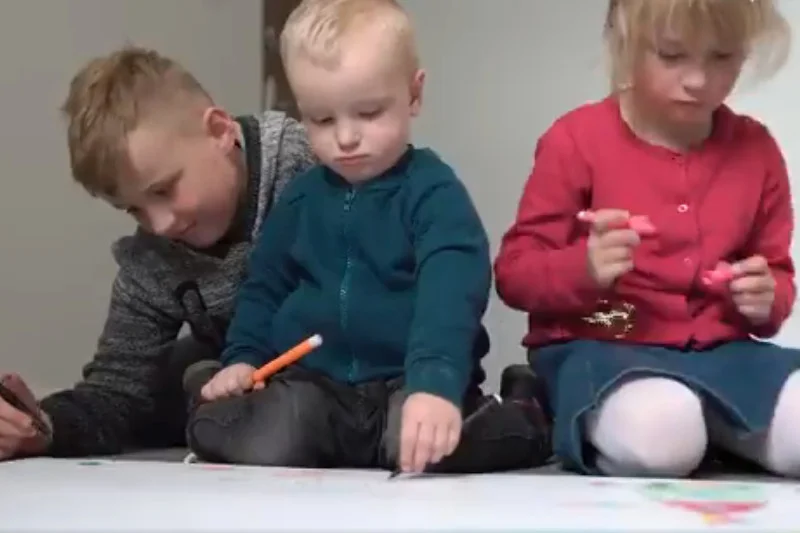 W spocie wyborczym Krzysztofa Brejzy wystąpiły jego dzieci.