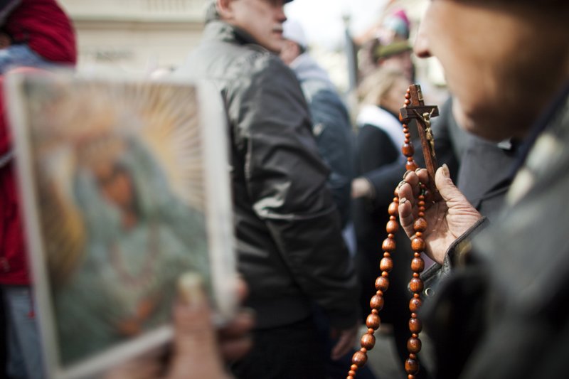 Akcja "Różaniec do granic" nie spodobała się wszystkim w sieci,