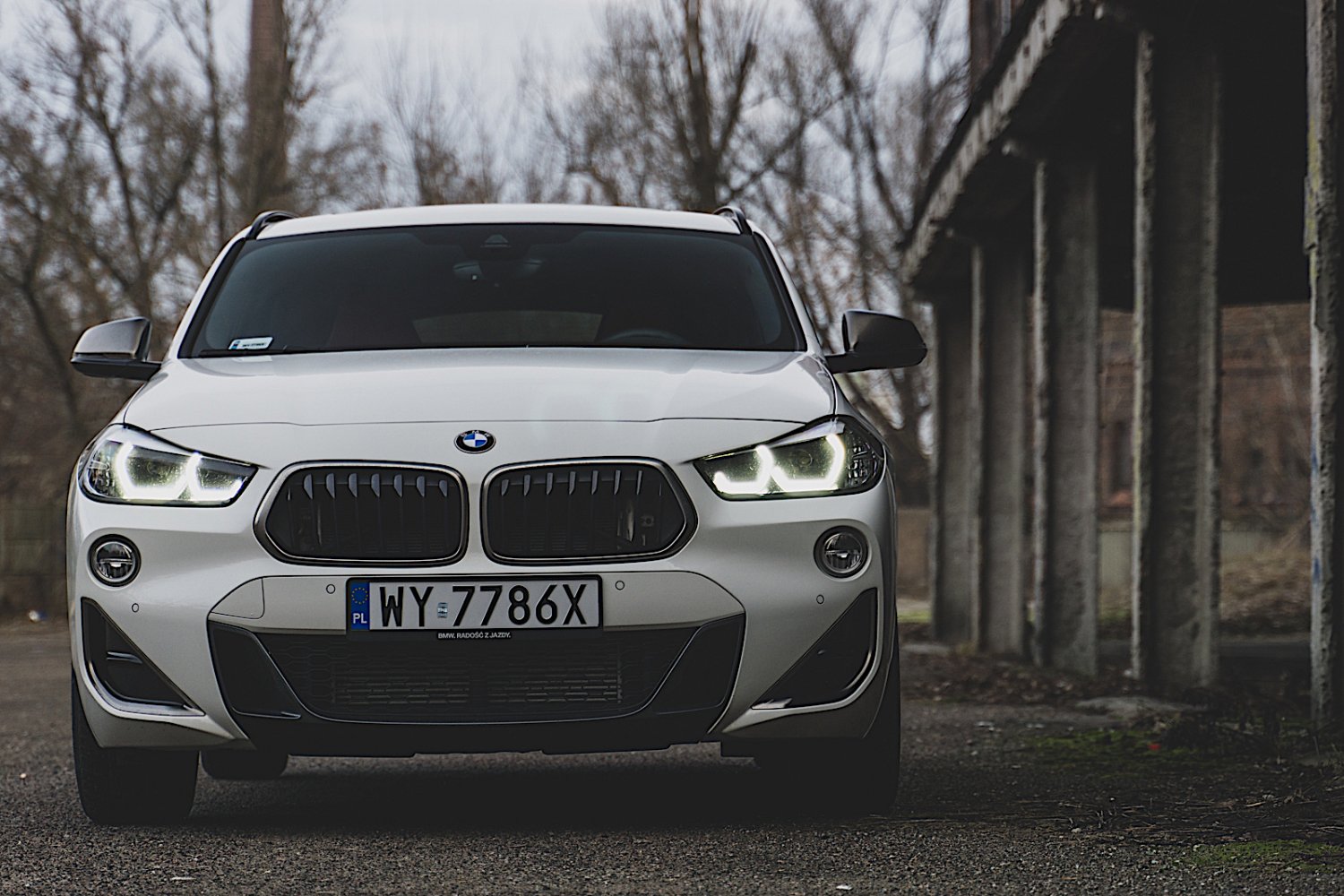 BMW X2 M35i to szybkie i wszechstronne auto.
