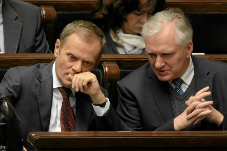 Michał Cieślak twierdzi, że Donald Tusk może szantażować Jarosława Gowina