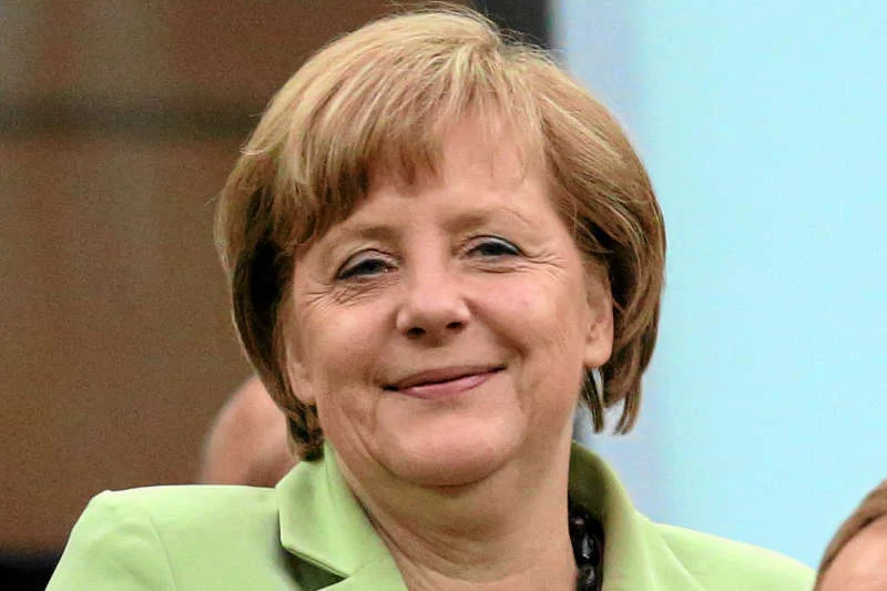 Angela Merkel miała wypadek na nartach w Szwajcarii. To znaczy, że zapewne nie przyjedzie na wizytę do Polski 8 stycznia