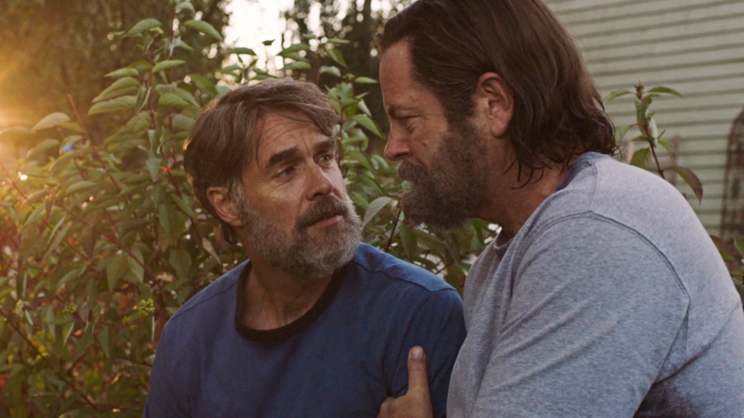 Wątek miłości Billa (Nick Offerman) i Franka (Murray Bartlett) w serialu "The Last of Us" odpalił homofobów. Wątek miłości Billa (Nick Offerman) i Franka (Murray Bartlett) w serialu "The Last of Us" odpalił homofobów.