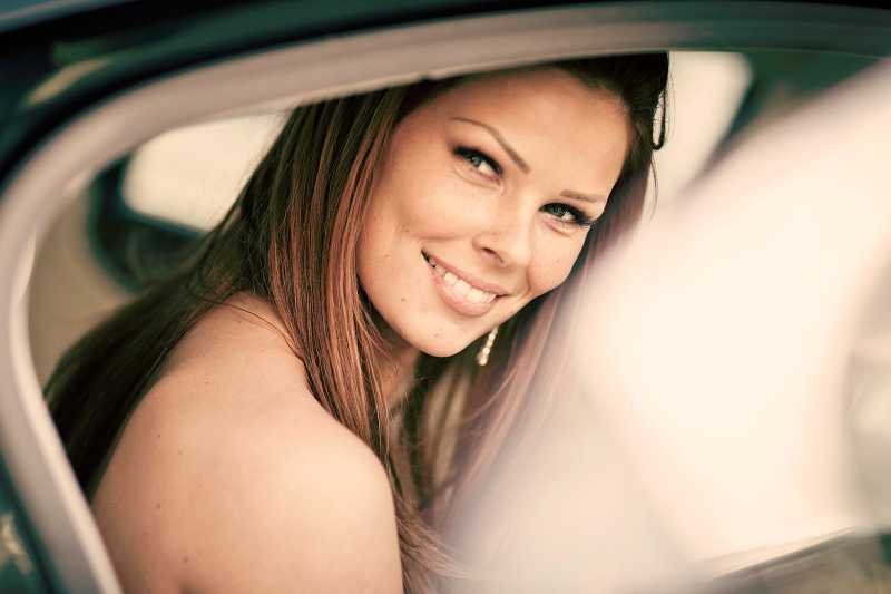 Małgorzata Tomaszewska - Słomina, córka Jana, próbuje swoich sił w dziennikarstwie sportowym.