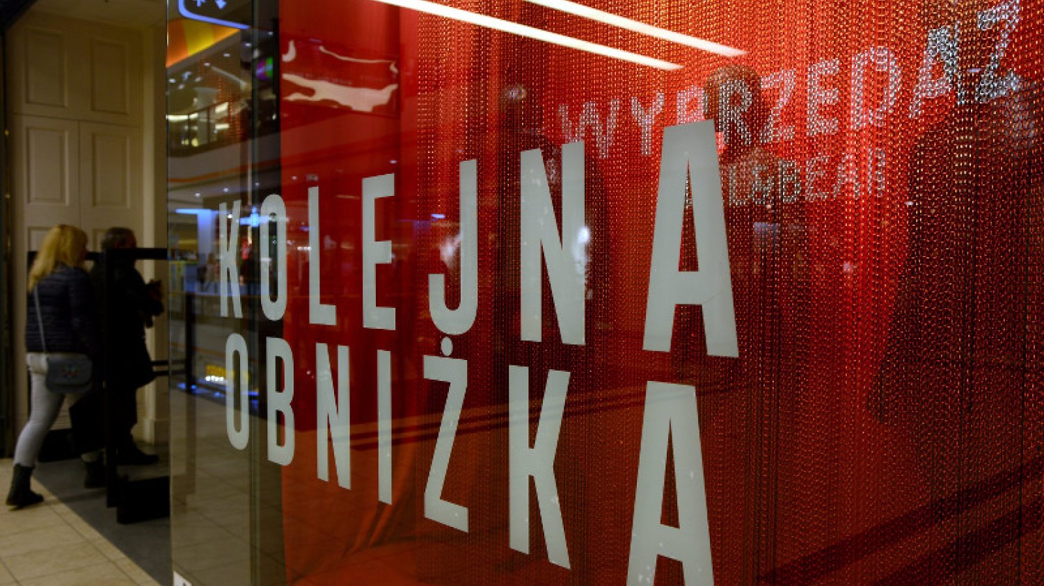 Kulisy wyprzedaży oczami pracowniczki sieciówki: "Mam w głowie niecenzuralne słowa!  Wtedy jest strasznie!"
