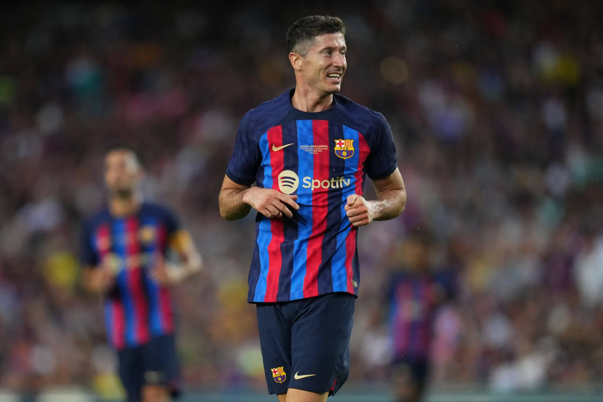 "Ja, chłopak z Polski, dotarłem tutaj". Robert Lewandowski szczerze o Barcelonie