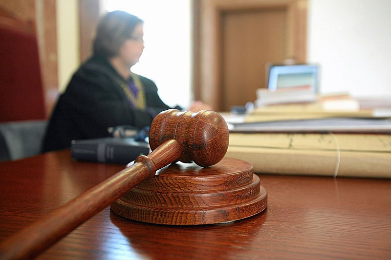 Samosąd jest lepszy od sądu? Wielu Polaków wciąż tak sądzi.