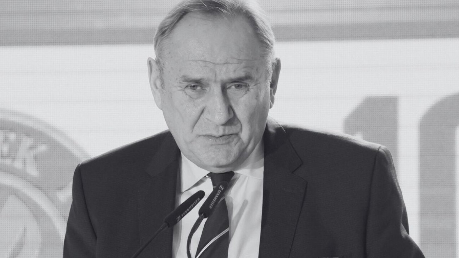 Był wieloletnim prezesem PKOl. Andrzej Kraśnicki nie żyje. Andrzej Kraśnicki nie żyje. Zasłużył się dla polskiego sportu.