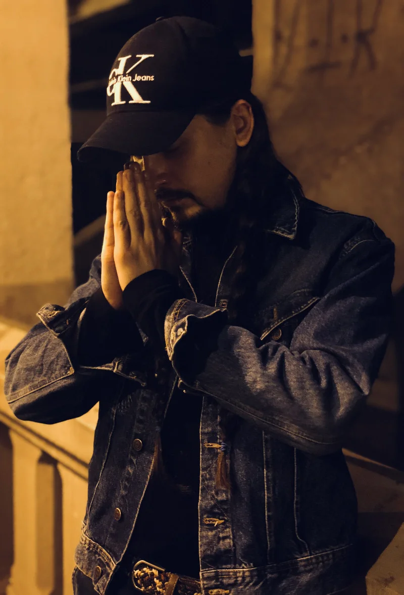 Borys Kaltermann łączy w swojej pracy dwie pasje - hip-hop i fryzjerstwo.
