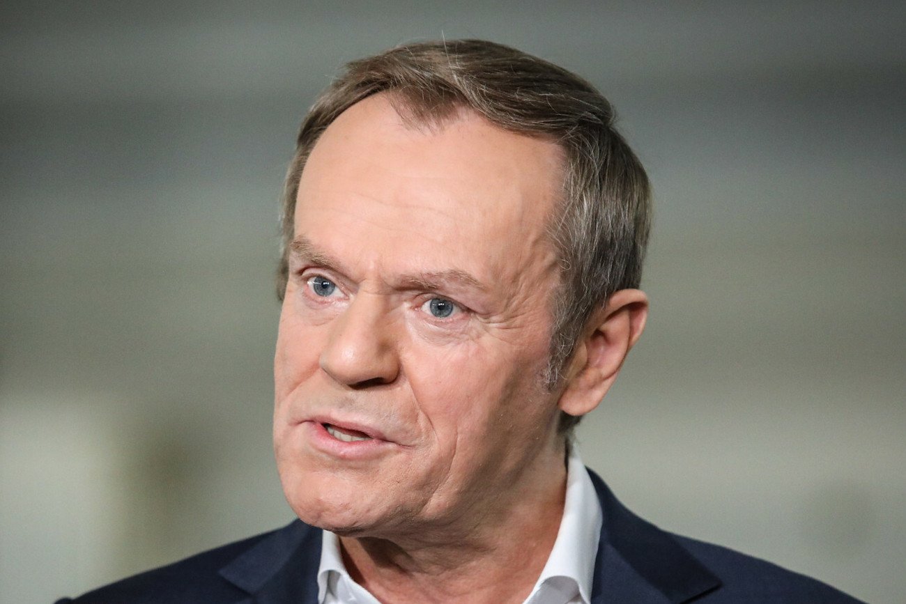 Lider PO Donald Tusk zaapelował do parlamentarzystów, aby przekazali swój zwrot wynikający z zamieszania z Polskim Ładem na WOŚP.