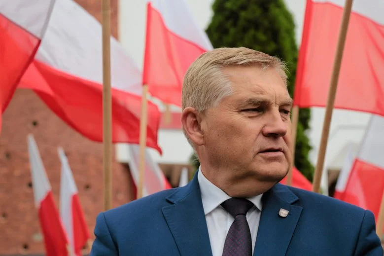 Prezydent Białegostoku Tadeusz Truskolaski nie widzi szans na współpracę z kierownikiem Jagiellonii po tym, co się stało na Marszu Równości.