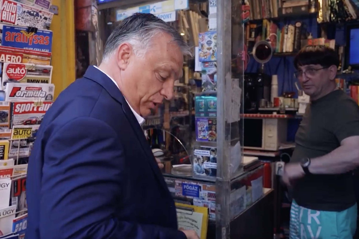 Premier Węgier udał się do kiosku. Orbán kupił gazety, aby pokazać, że w kraju istnieje wolność słowa.