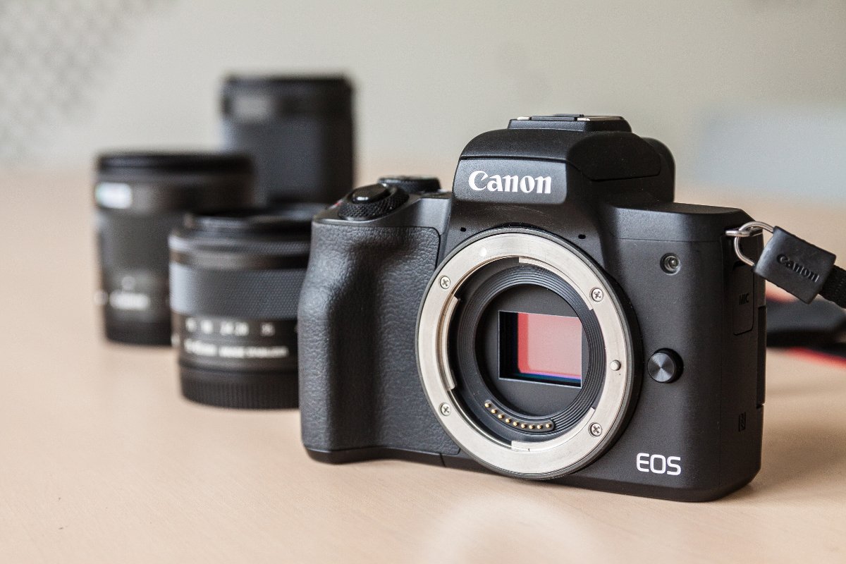 Canon EOS M50 sprawdza się jako bezlusterkowiec dla amatorów.
