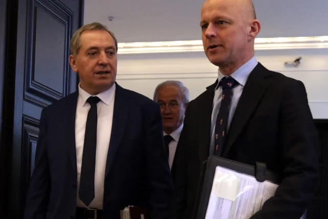 Henryk Kowalczyk (po lewej) wymyśla nowe podatki, a Paweł Szałamacha, minister finansów pięknie je potem wstawia w rubryki budżetu.