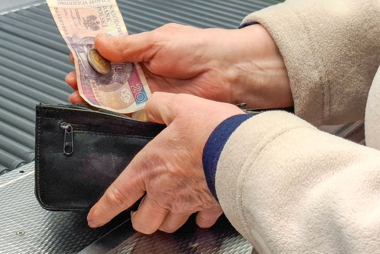 Komu należy się renta wdowia? Teraz łatwo to sprawdzisz