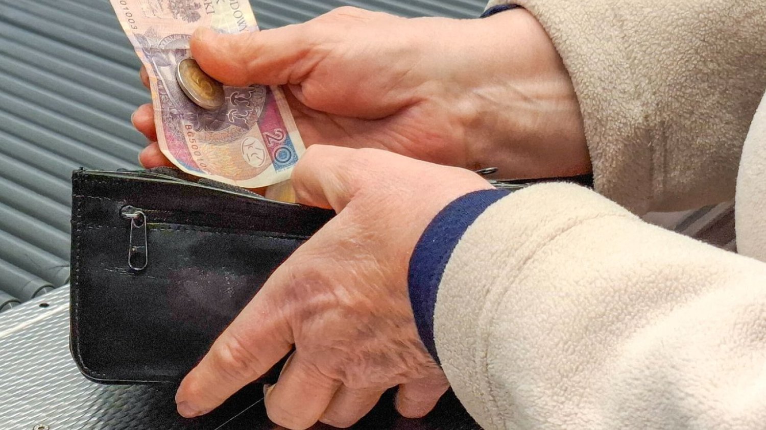 Komu należy się renta wdowia? Teraz łatwo to sprawdzisz
