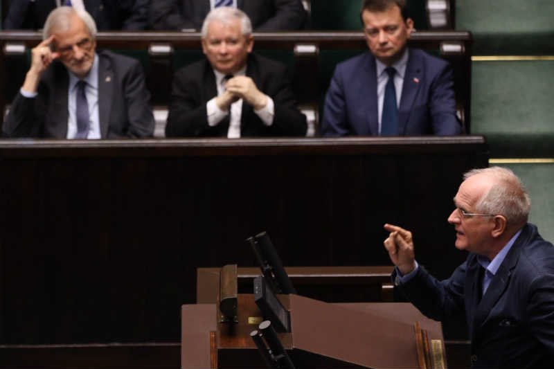 Los Krzysztofa Czabańskiego (na mównicy) i Rady Mediów Narodowych jest w rękach Jarosława Kaczyńskiego.