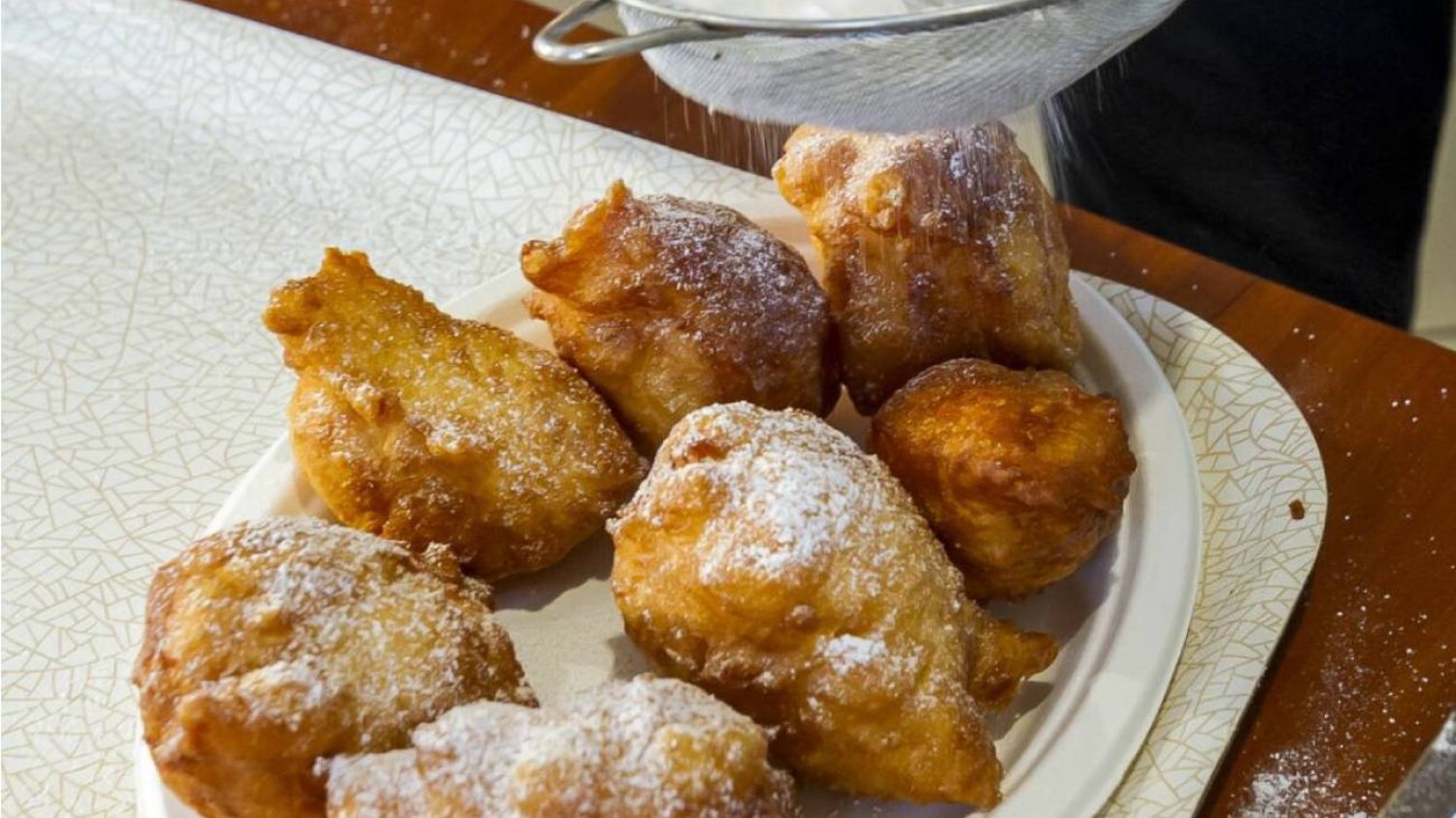 Najprostszy przepis na pączki – każdy sobie z nim poradzi. Ekspresowy Najprostszy przepis na pączki – każdy sobie z nim poradzi. Ekspresowy