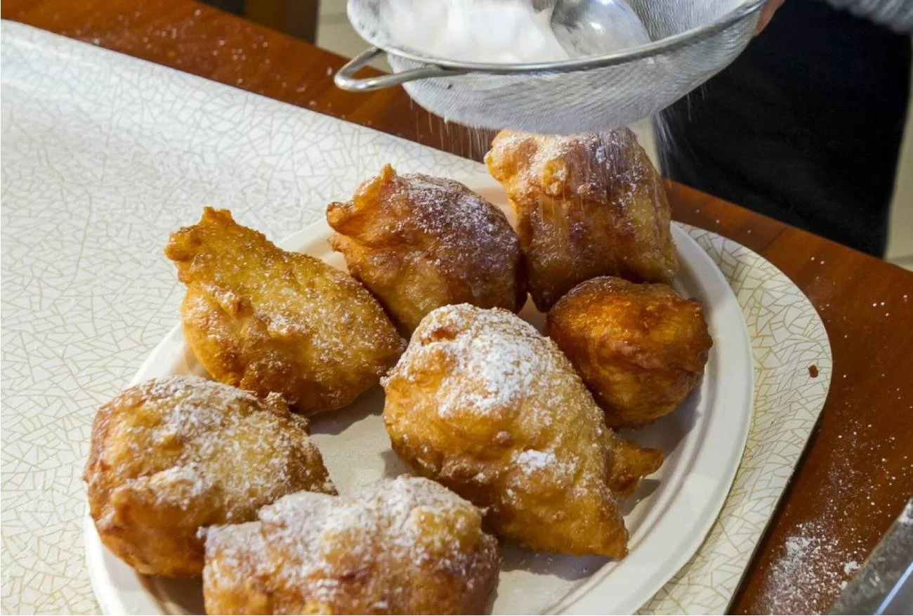 Najprostszy przepis na pączki – każdy sobie z nim poradzi. Ekspresowy Najprostszy przepis na pączki – każdy sobie z nim poradzi. Ekspresowy