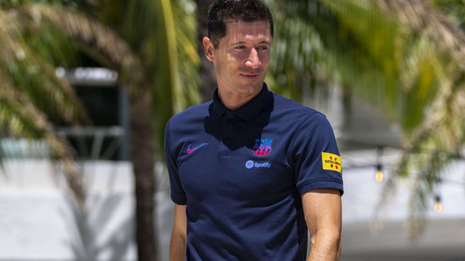 Robert Lewandowski najwyraźniej coraz lepiej czuje się w swoim nowym klubie. FC Barcelona świetnie przyjęła Polaka.