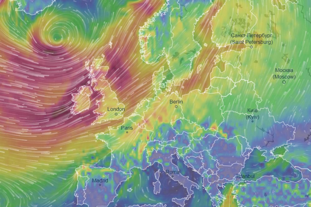 IMGW wydaje ostrzeżenia przed silnym wiatrem.