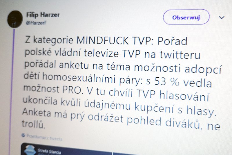 Czeski dziennikarz wyśmiał ankietę TVP w bardzo dosadnych słowach.