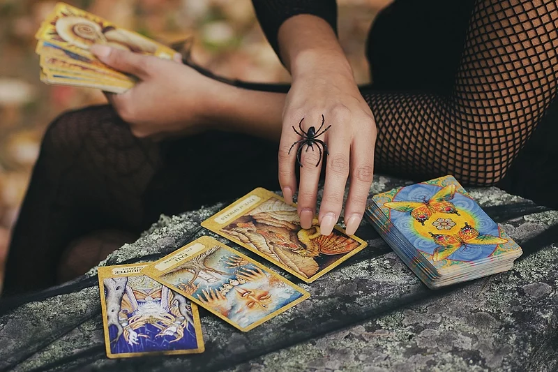 5 podcastów o astrologii, horoskopach, tarocie i ezoteryce [LISTA]