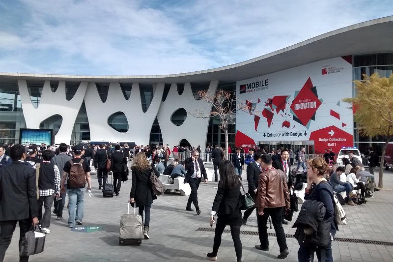 Główne wejście na teren Mobile World Congress 2015.