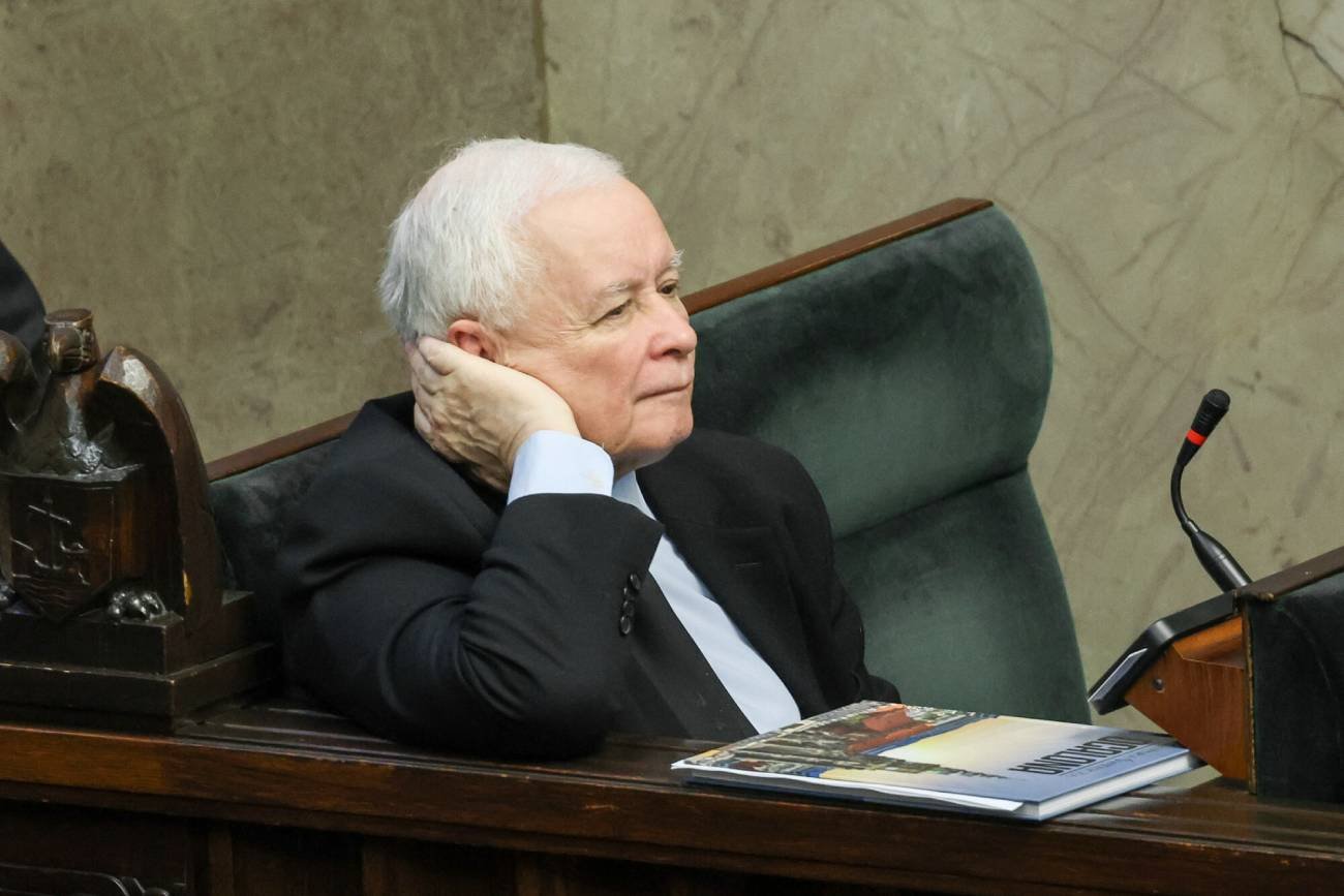 PiS traci radnych w sejmikach wojewódzkich. Odeszło już 18 radnych