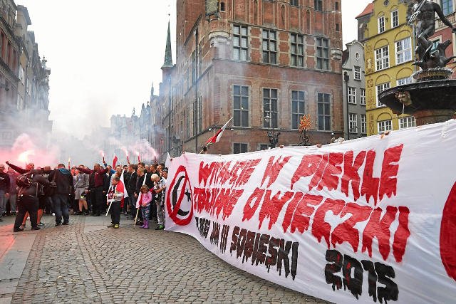 Protesty odbywają się w największych miastach Polski. Na zdjęciu manifestujący w Gdańsku.