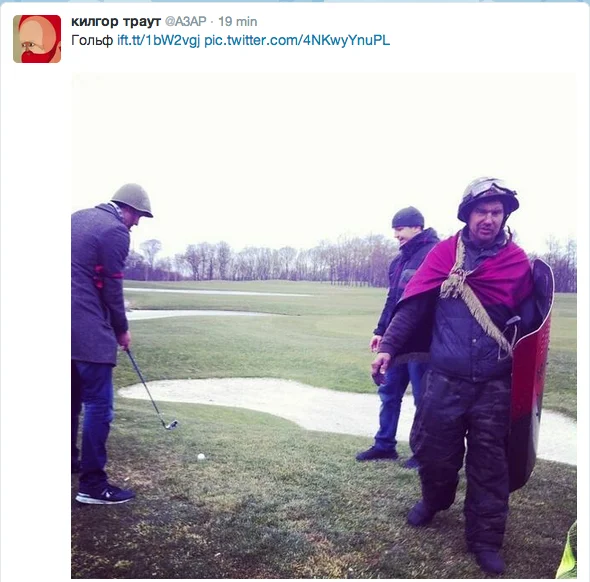 Rewolucja na polu golfowym. Aktywiści w pełnym rynsztunku korzystają z uciech, jakie zostawił im prezydent