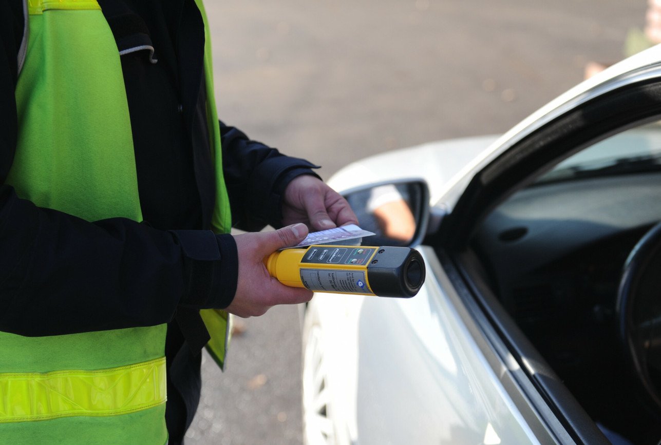 Giżycko. Zawiadomił policję ws. 33-letniej córki. Miała prowadzić po pijaku.