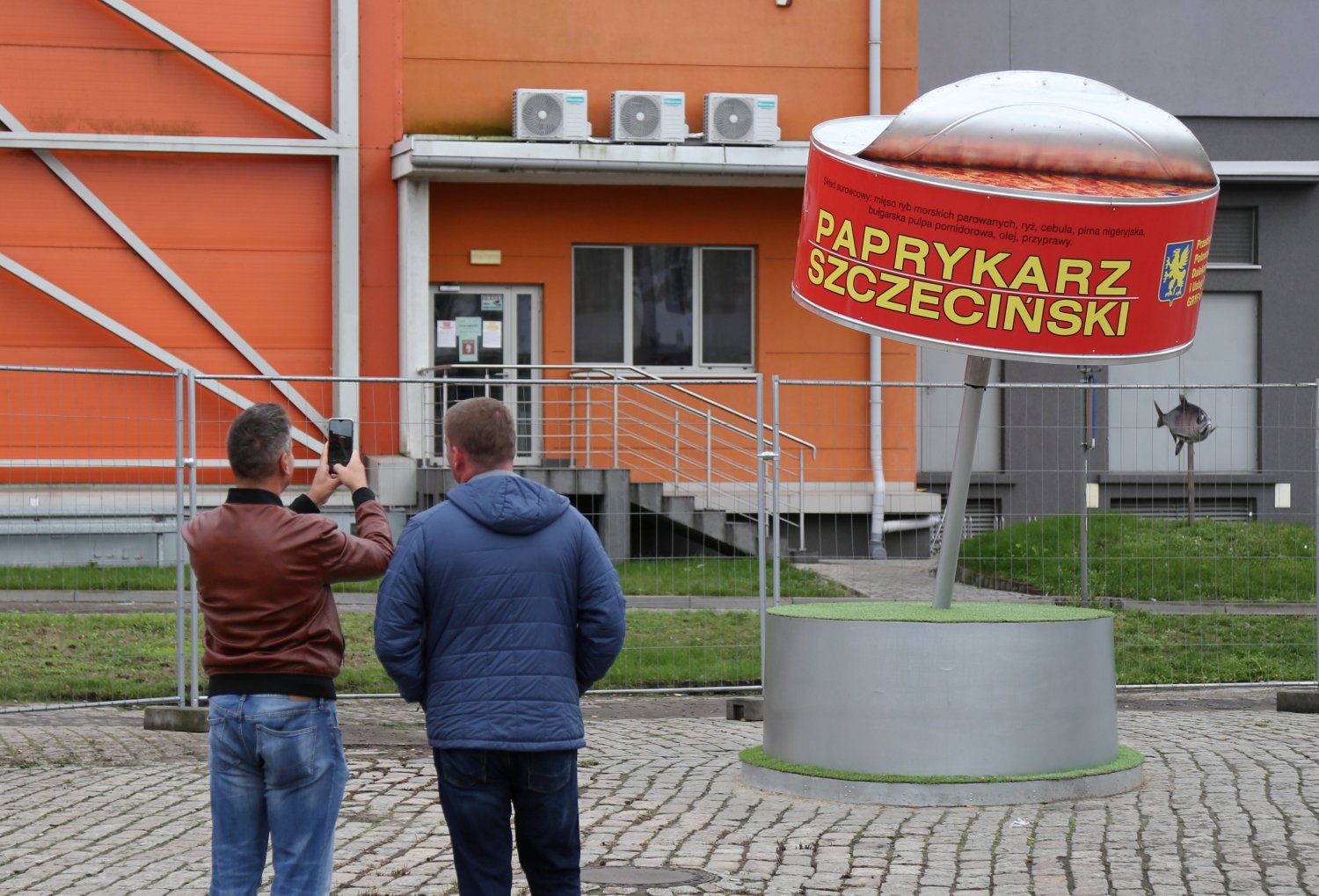 Pomnik Paprykarza Szczecińskiego znajdziemy na placu Gryfitów