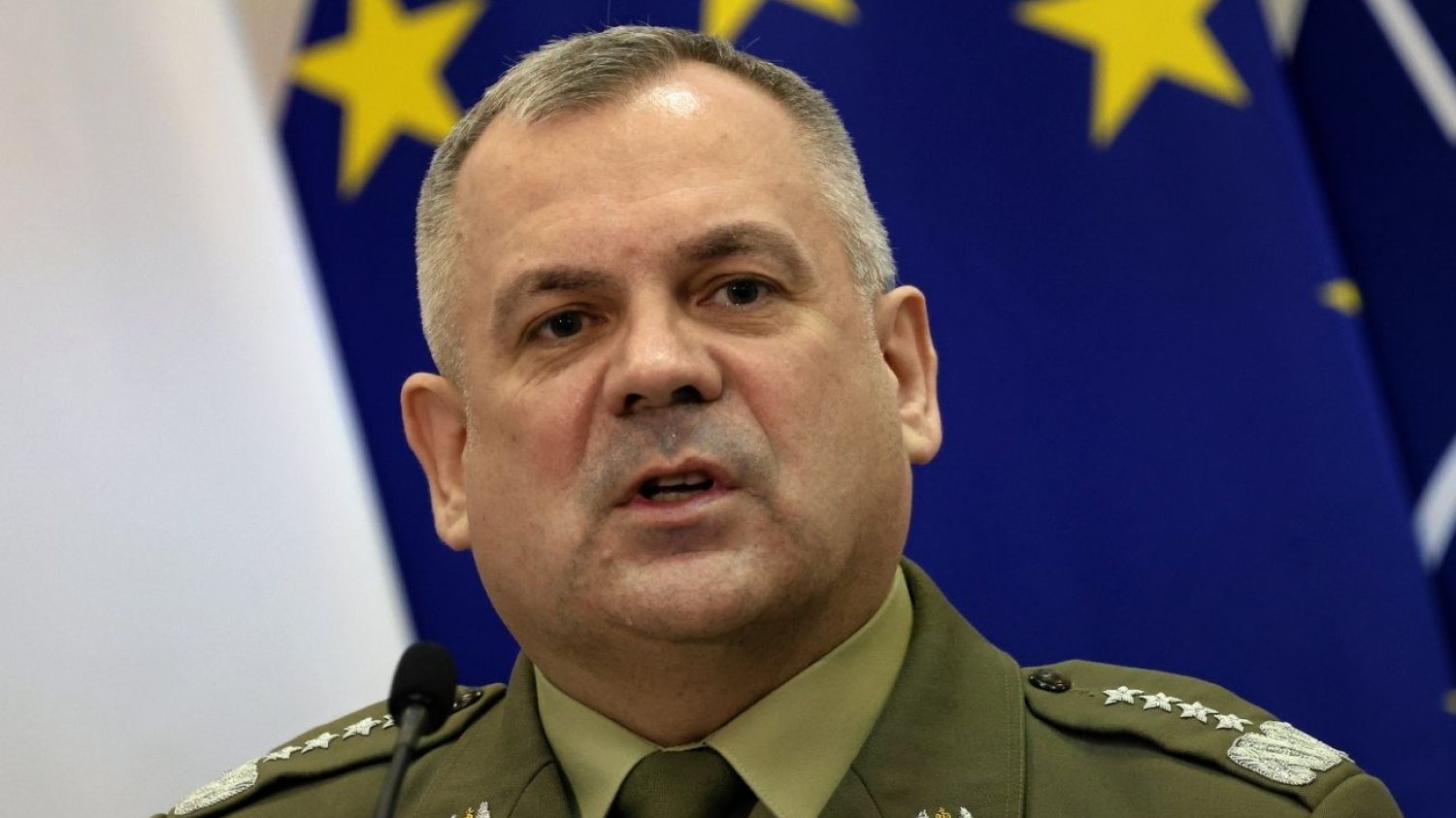 Gen. Kukuła reaguje po wypadku w Radomiu. Tak mówi o pokazach lotniczych "Długo przekonywał mnie, że mają sens". Gen. Kukuła reaguje po tragedii w Radomiu