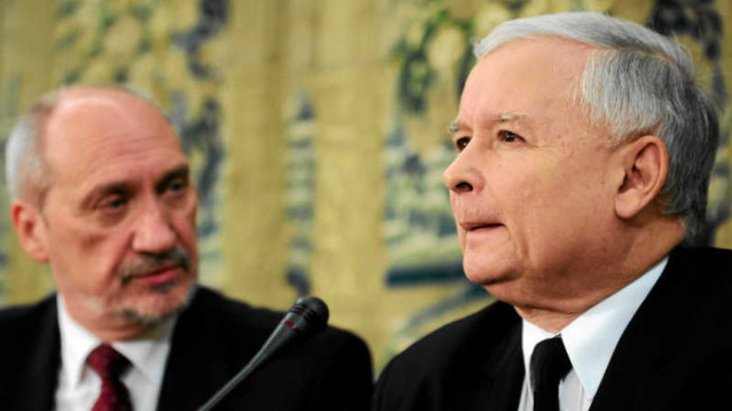 Okazuje się, że Antoni Macierewicz  za agenta KGB uważany był już przez członków podziemia antykomunistycznego w PRL. Namawiał ich "do pokochania ZSRR" i poddania się.