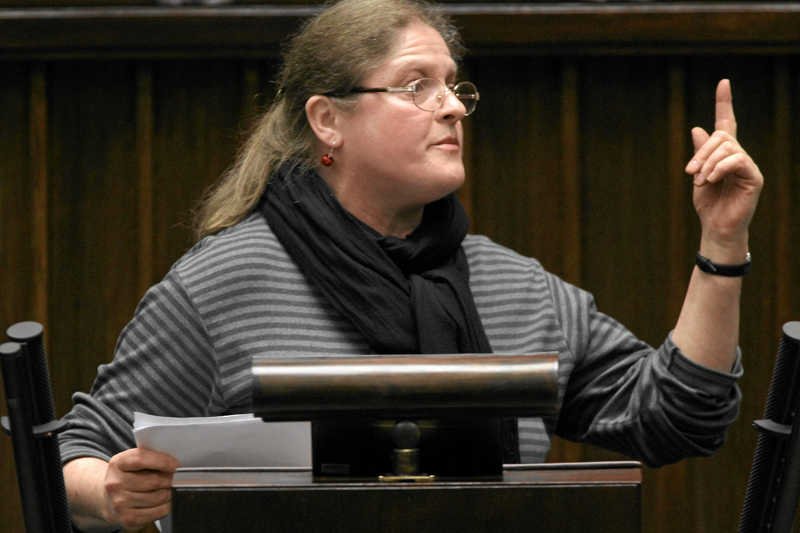 Prof. Krystyna Pawłowicz uważa, że ktoś, kto nie jest katolikiem, nie zrozumie polskiego społeczeństwa