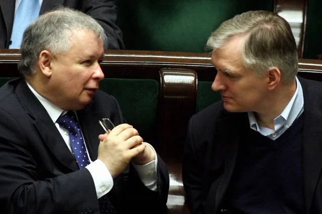 Jarosław Gowin zapewnia, że nie spotkał się z Jarosławem Kaczyńskim. Na zdjęciu: Kaczyński i Gowin w 2008 roku.
