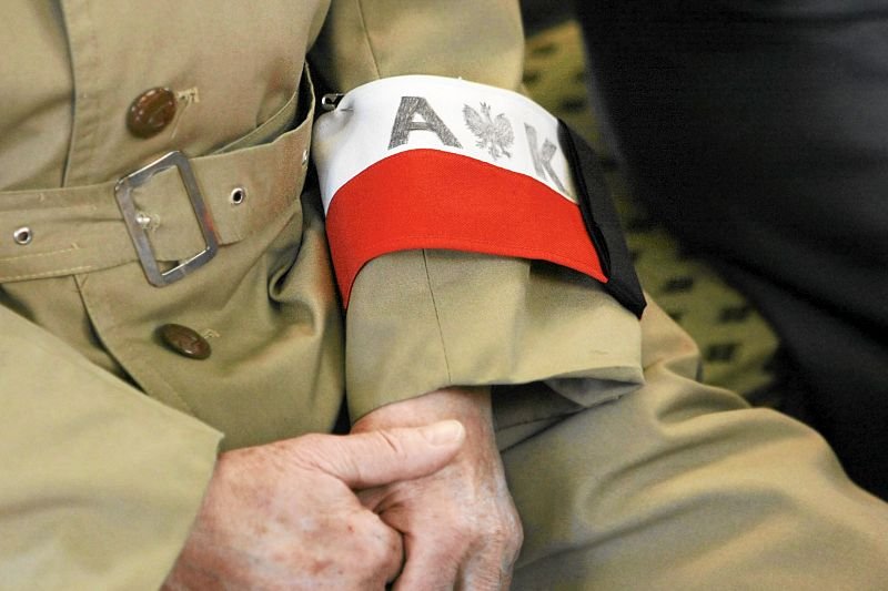 Kombatanci sprzeciwiają się ideologi gender. Na antenie Radia Maryja seniorzy wyrazili swoje poparcie wobec walki polskiego Kościoła z współczesnymi standardami równouprawnienia.