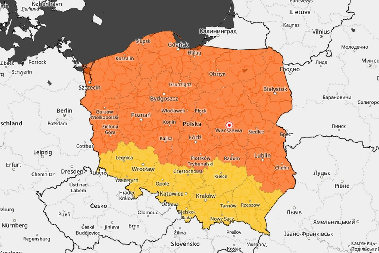 Mapa IMGW z ostrzeżeniami na 16-17 stycznia 2022.