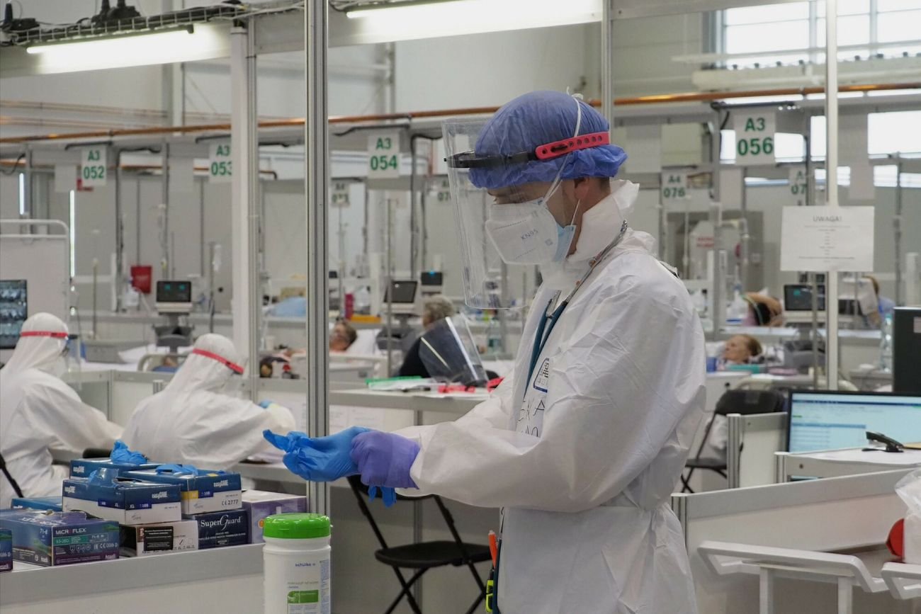 Raport MZ z 2 listopada 2021 r.