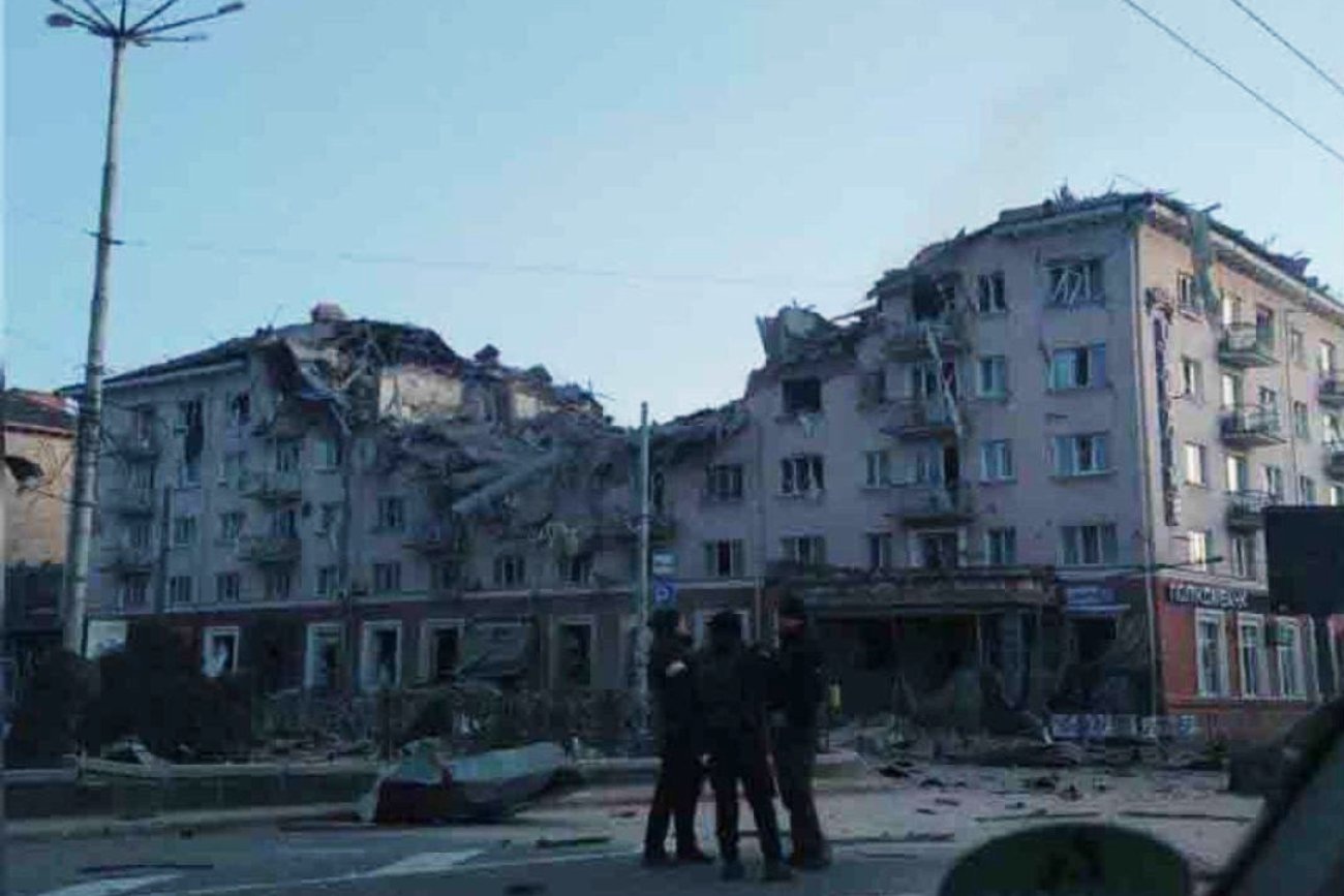 Zbombardowano hotel "Ukraina" w centrum Czernihowa. Reakcja internautów
