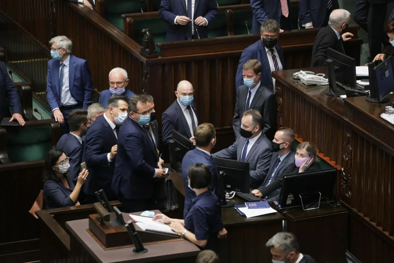 Projekt dotyczący szczepień może upaść. Kłótnia w PiS.