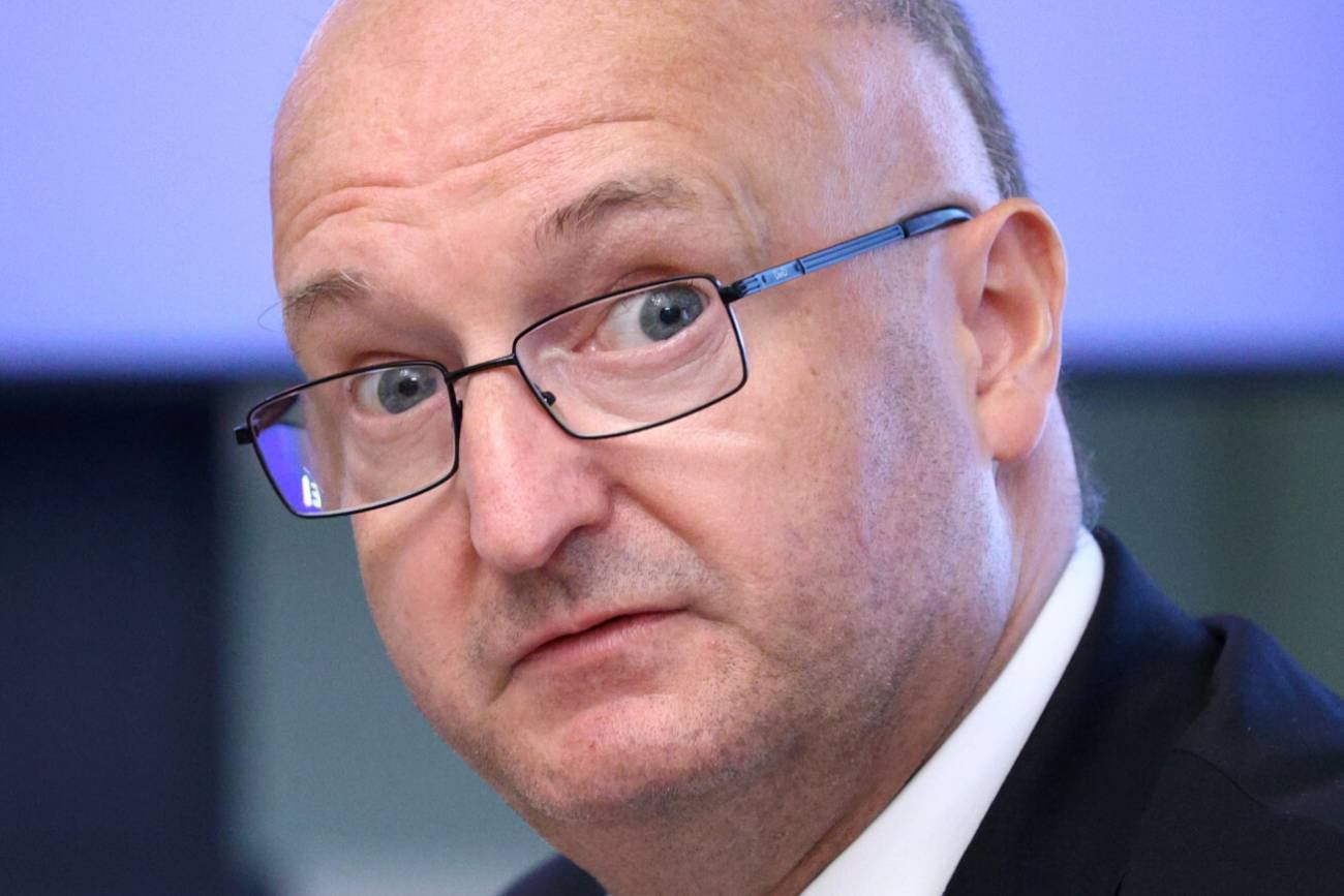 Współpracownik Piotra Wawrzyka usłyszał w kwietniu zarzuty płatnej protekcji