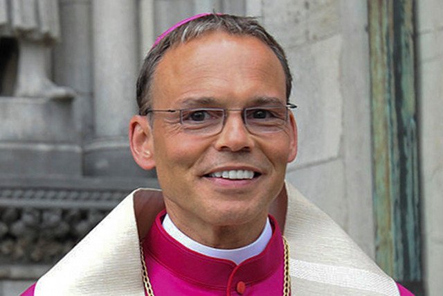 Kontrowersyjny biskup Limburga Franz-Peter Tebartz-van Elst. Niemiecka opinia publiczna sporo już wie o majątku Kościoła.