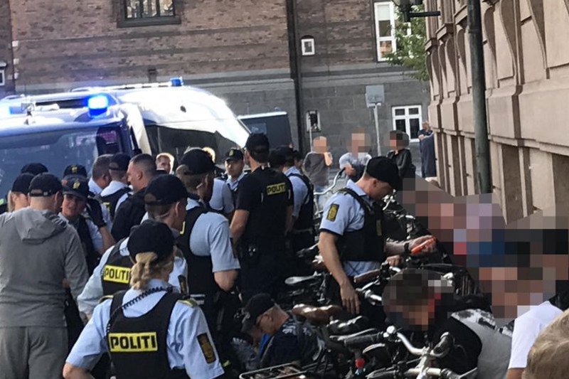 Mecz się jeszcze nie zaczął, ale zadyma już jest. Kilkudziesięciu polskich kibiców zatrzymano w stolicy Danii.