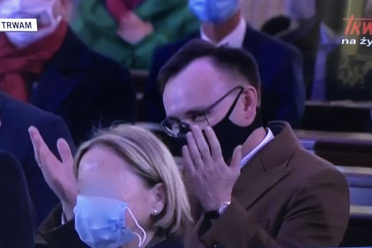 Czy Mikołaj Pawlak rzeczywiście oklaskiwał ojca Rydzyka po słowach o biskupie Janiaku?